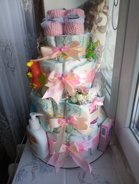Торт з памперсів подарок на хрестини подарок на родини памперси