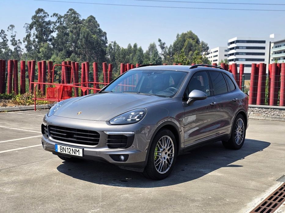 Porsche Cayenne S E-Hybrid Platinum Edition