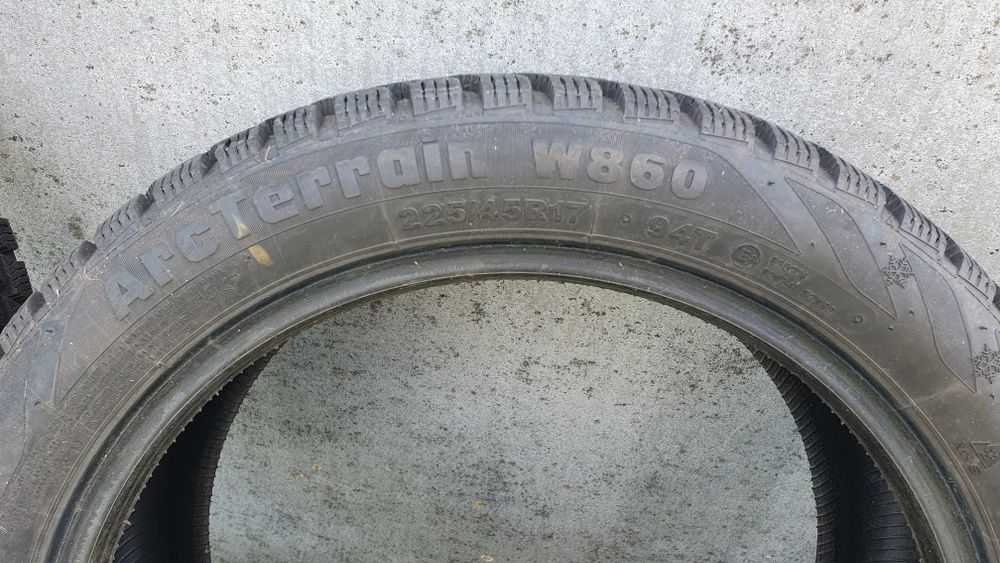 Зимові шини 225/45 R17