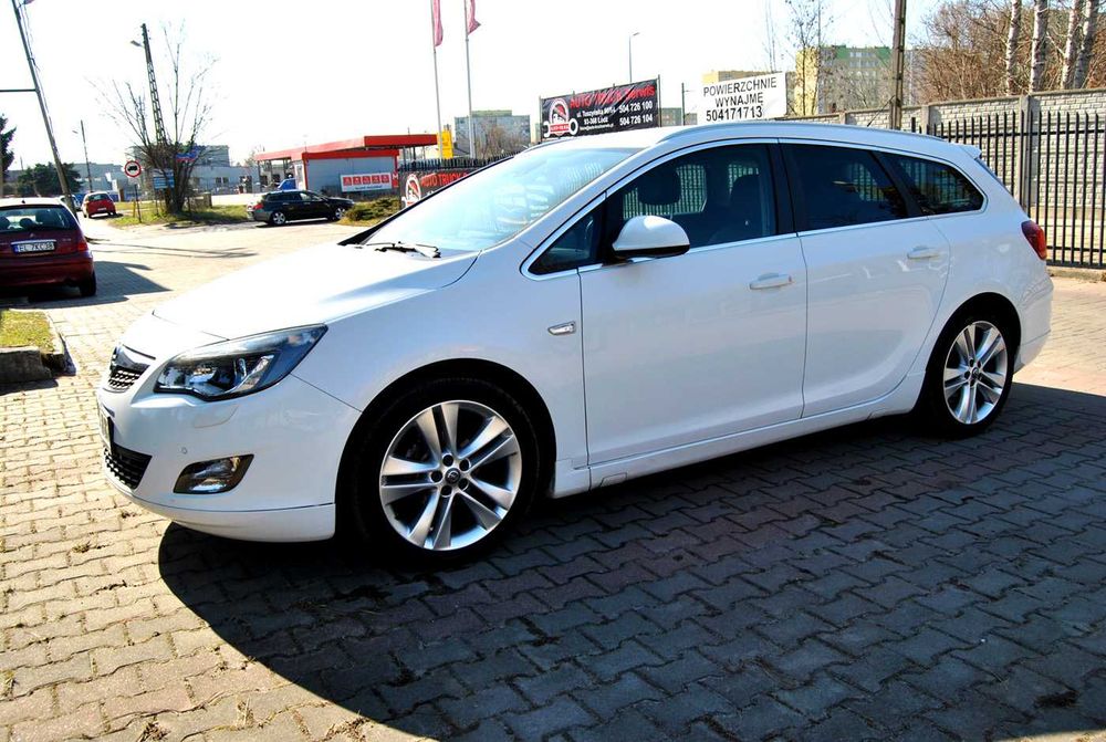 Opel Astra 1,4T Benz Kombi. 2011/2012. Czytaj dokładnie opis.