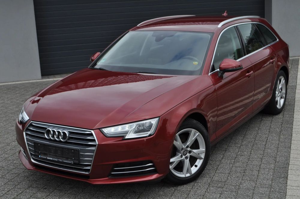 Audi A4 Avant Sport Xenon Led Navi Ambiente Audi Pre Sense elektr klapa PDCx2 HAK el