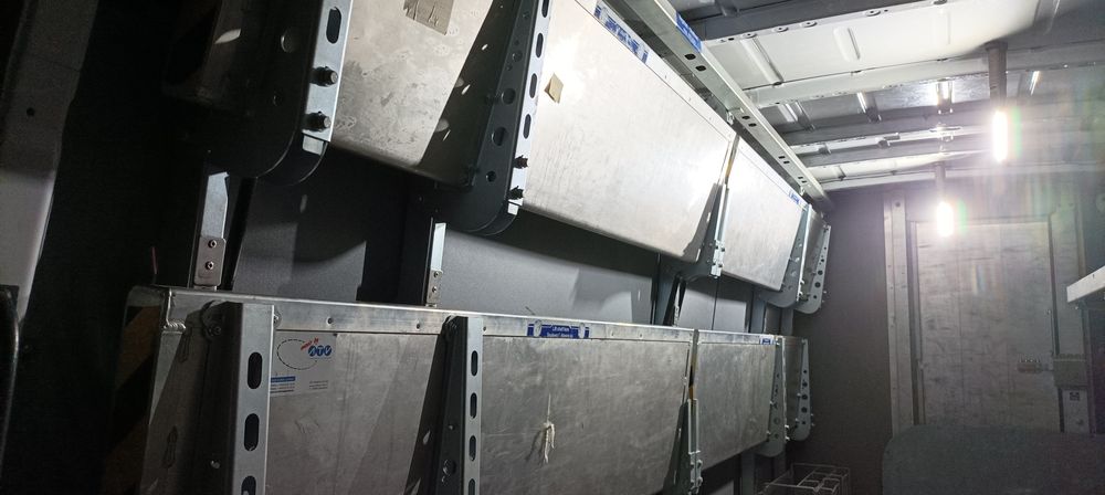 porta blindada entre carga e cabine, Mercedes sprinter