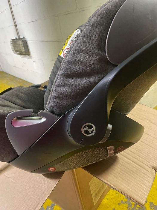 Cadeira Auto + Isofix em excelente estado