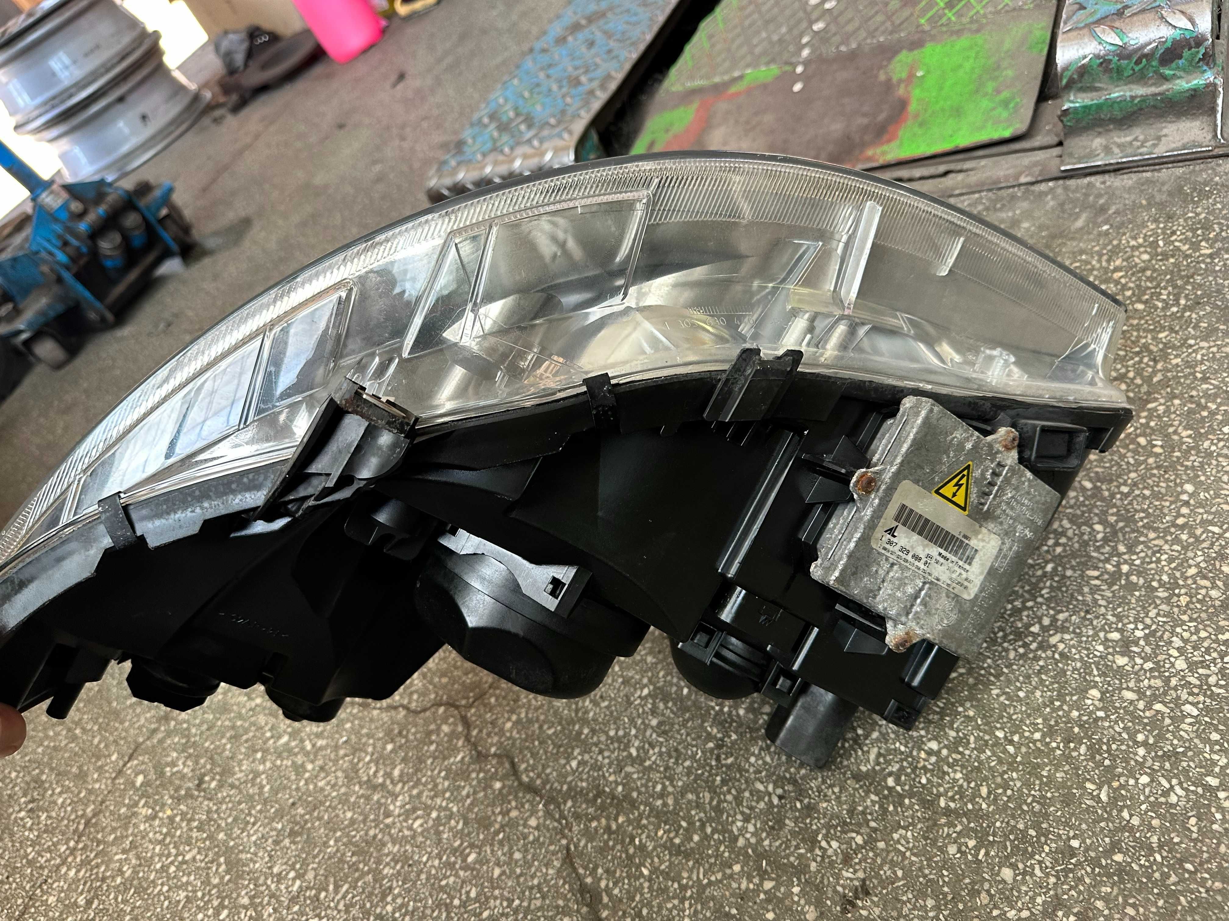 Mercedes A klasa W169 Reflektor lampa XENON cały kompletny PRAWY ŁADNY