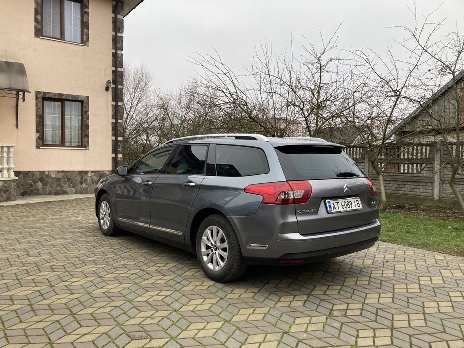 Citroen C5 x7 2012року 1,6 дизель механіка