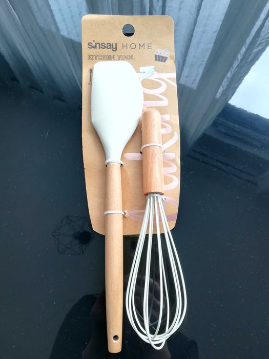 Sinsay Home Zestaw kuchenny trzepaczka szpatułka silikonowa ecru Cream