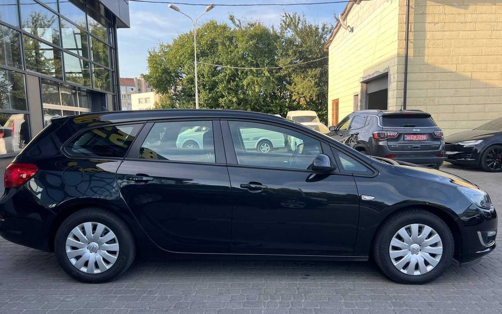 Opel Astra  2013