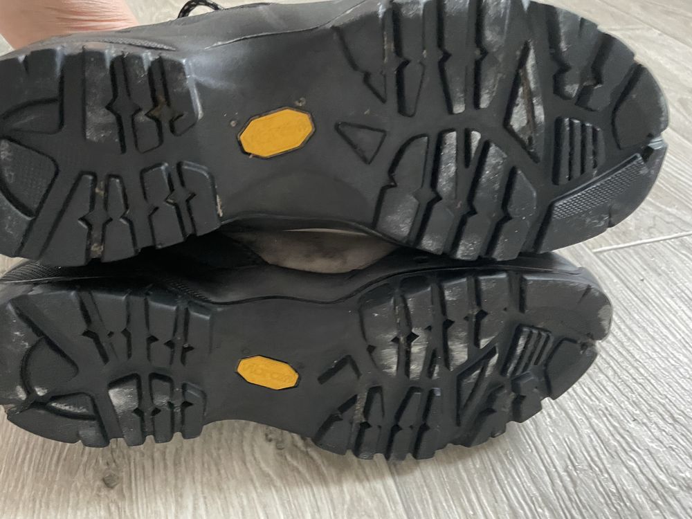 Ботинки  LOWA 40-41розмір