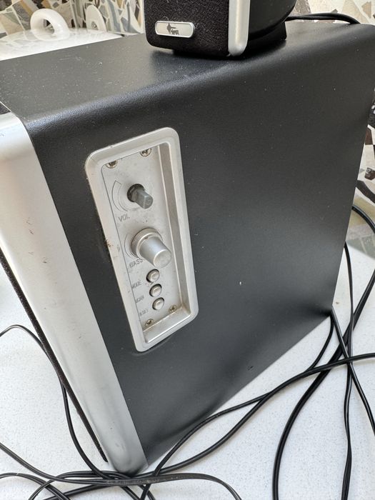 Głośniki 2.1 Manta Black Jack MM850 z subwooferem i radiem FM