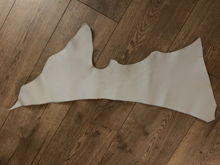 Відрізок шкіри для рукоділля голубий колір