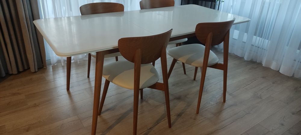 Stół i 4 krzesła BRW drewno