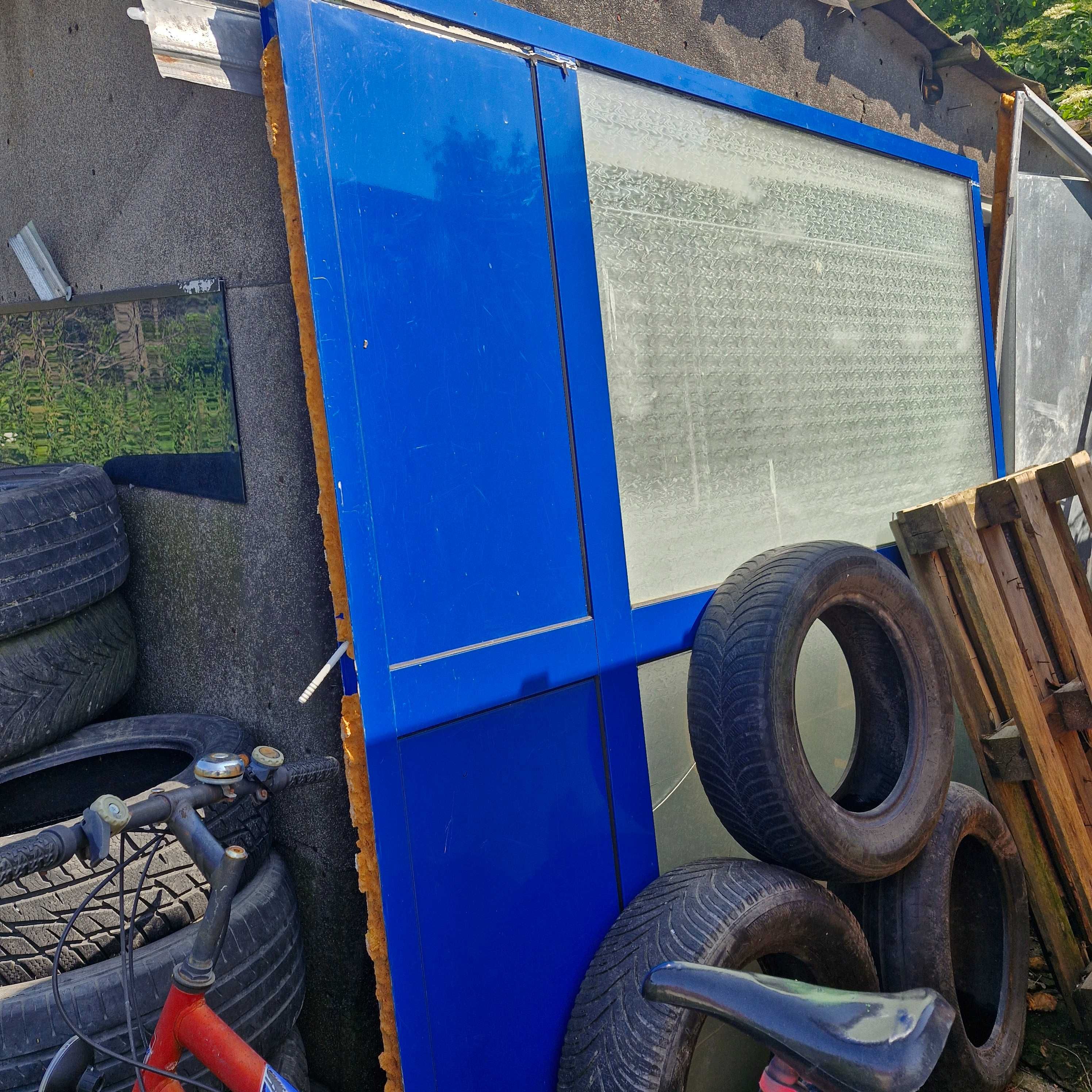 2 szt. Drzwi aluminiowe wewnętrzne przeszklone plus okno i scianka