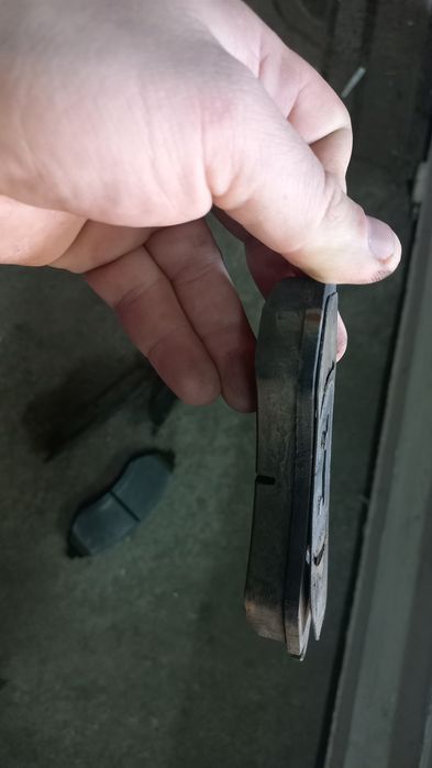 Продам тормозные колодки