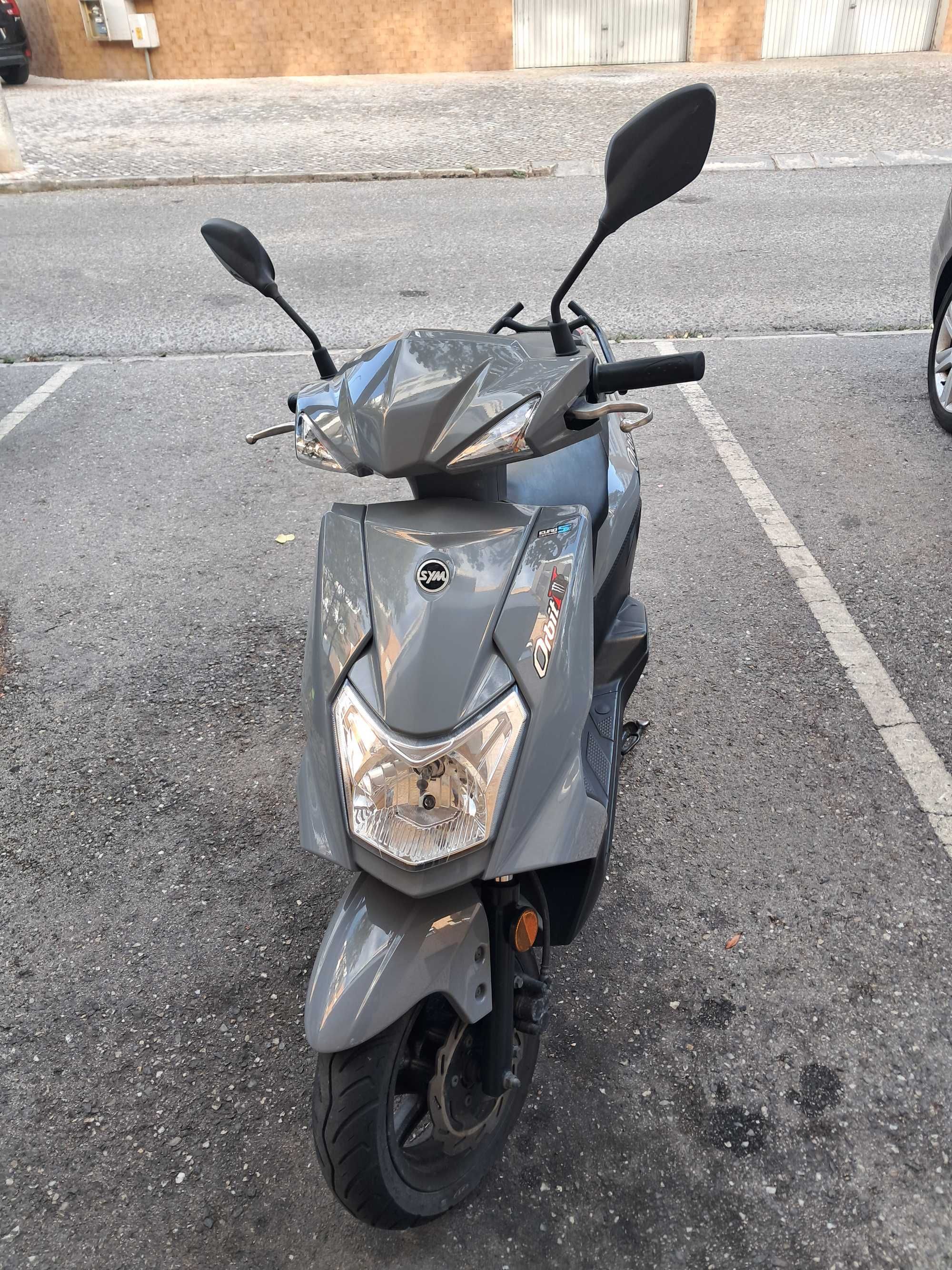 Moto SYM Orbit III