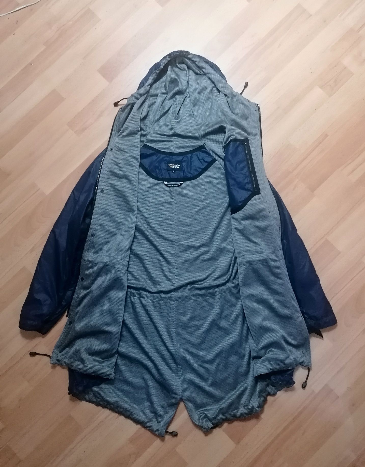 Płaszcz przeciwdeszczowy Christopher Raeburn Navy Nylon Jacket rozmiar