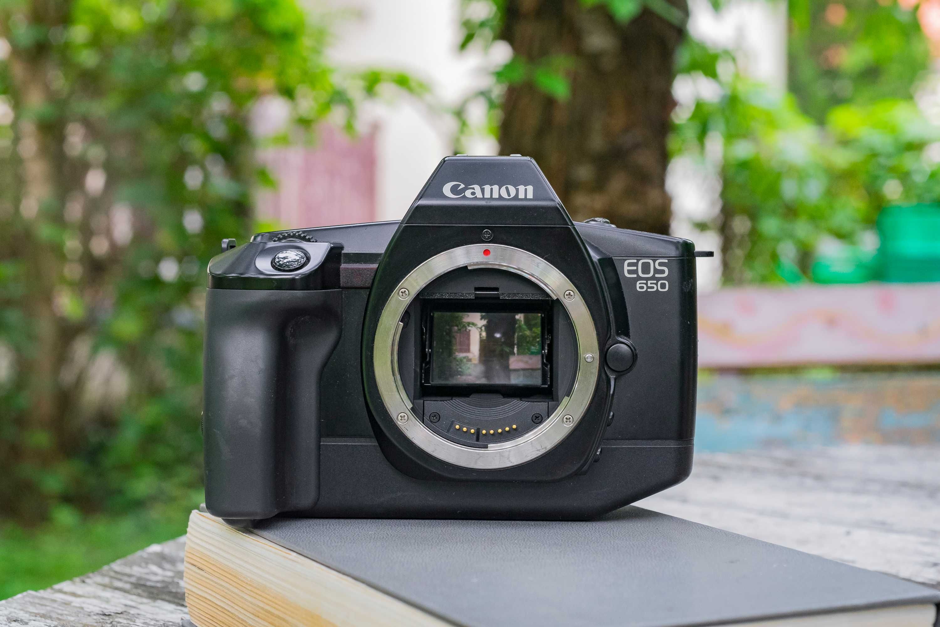 Canon EOS 650 Aparat Analogowy lustrzanca EF Autofocus