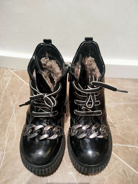 Ботинки зимние на девочку 27 р.