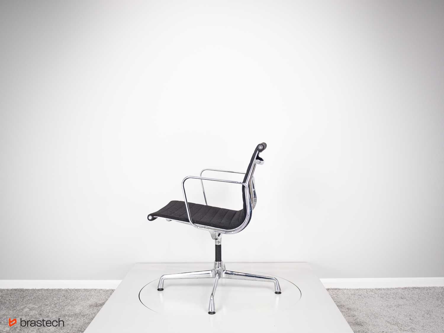 Krzesło Vitra EA 108 oryginał obrotowe fotel alu Charles and Ray Eames