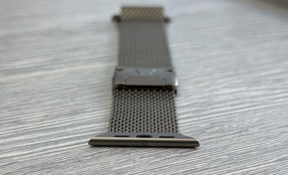 Milanese Loop / Apple Watch Ultra / Natural Titanium 44/45/46/49mm - L
