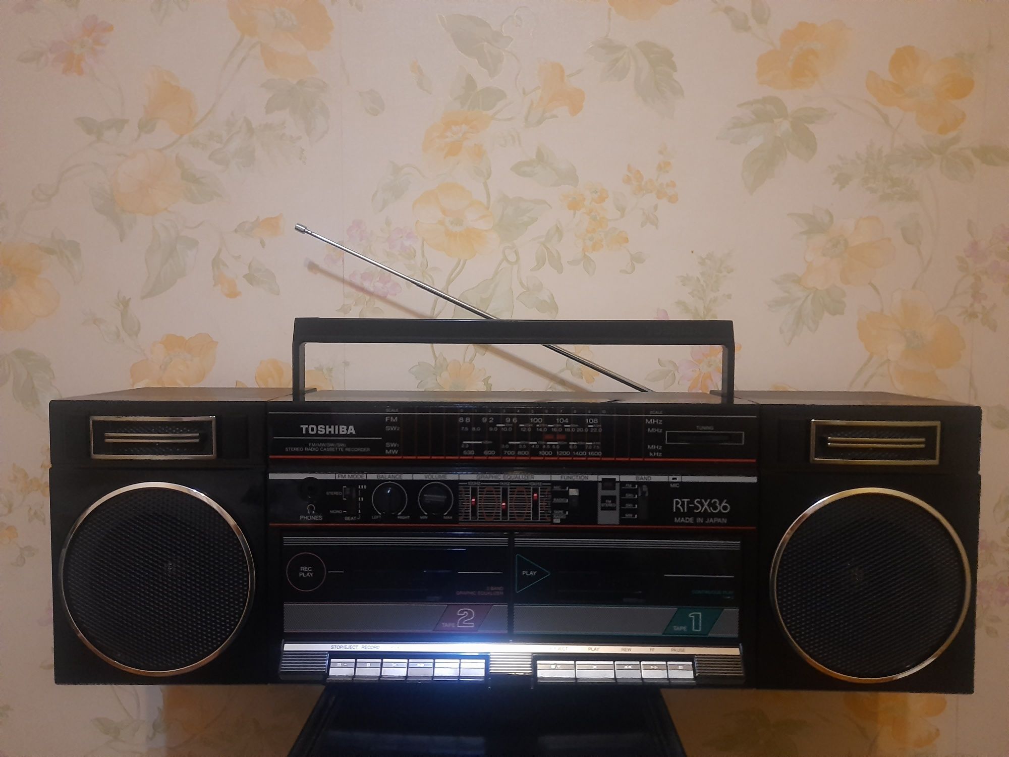 Продам японский магнитофон toshiba rt sx36