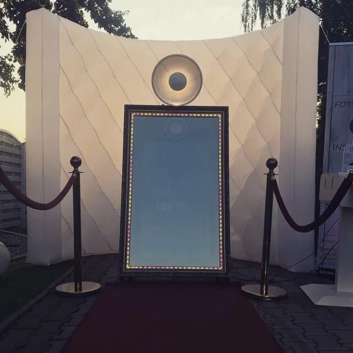 FotoBudka / FotoLustro / FotoBox / INSTAX Wypożyczalnia Dekoracji