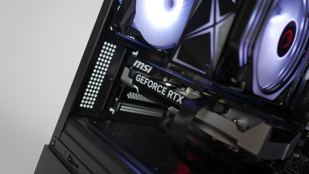 Komputer gamingowy I5 14400F / 32GB DDR5 / 1TB / RTX 5060 FV