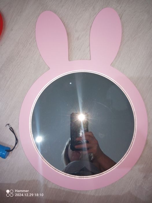 Lusterko różowe krolik
