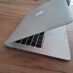 MacBook Air 13" model A1466