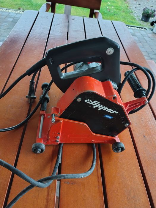 Bruzdownica do betonu