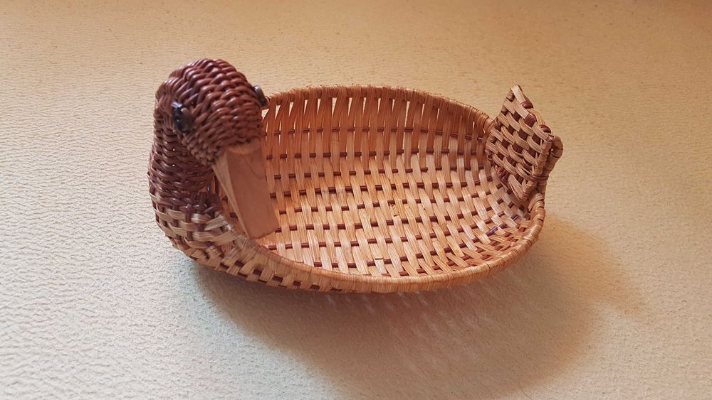Koszyk-kaczka, rustykalny, wiklina, rattan