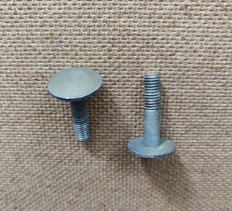 Болты с круглой головкой.