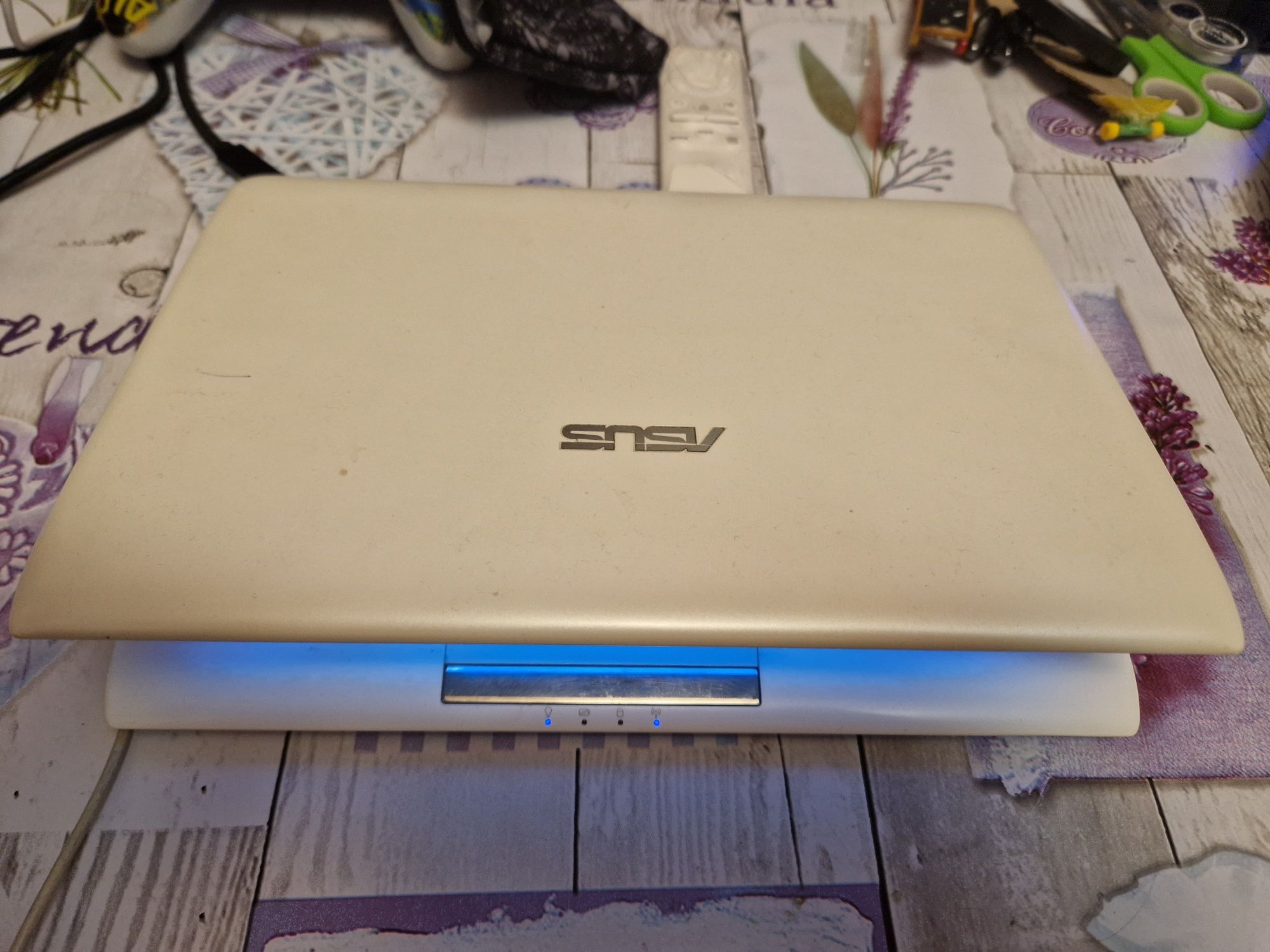 Ноутбук Asus, діагональ 11дюймів