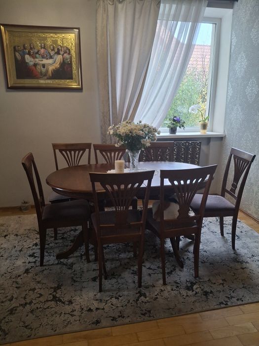 Будинок в місті для великої родини