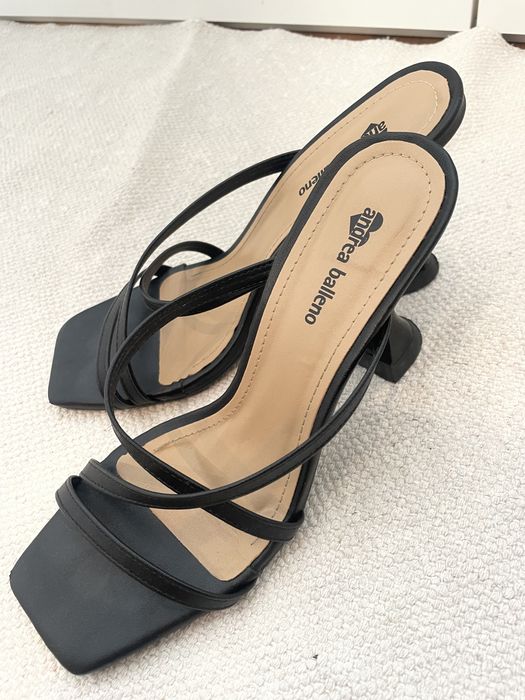 Sandalia Preta 37 - elegantes