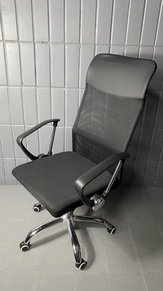 Офісне крісло Гілмор, офисное кресло, 20 шт. Нове