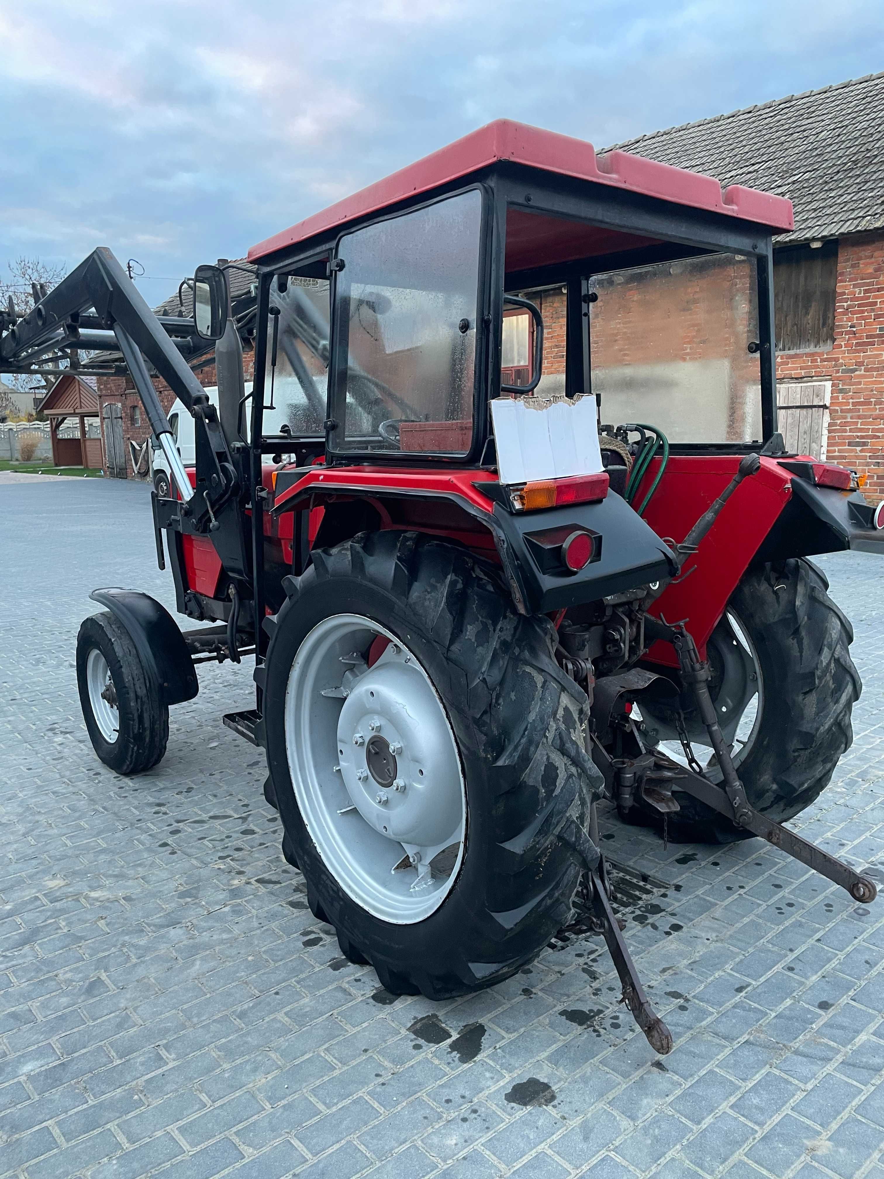 Massey Ferguson 253