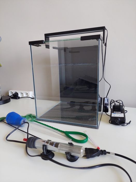 Akwarium 20l kostka dla bojownika z pokrywką zestaw, grzałka, lampka