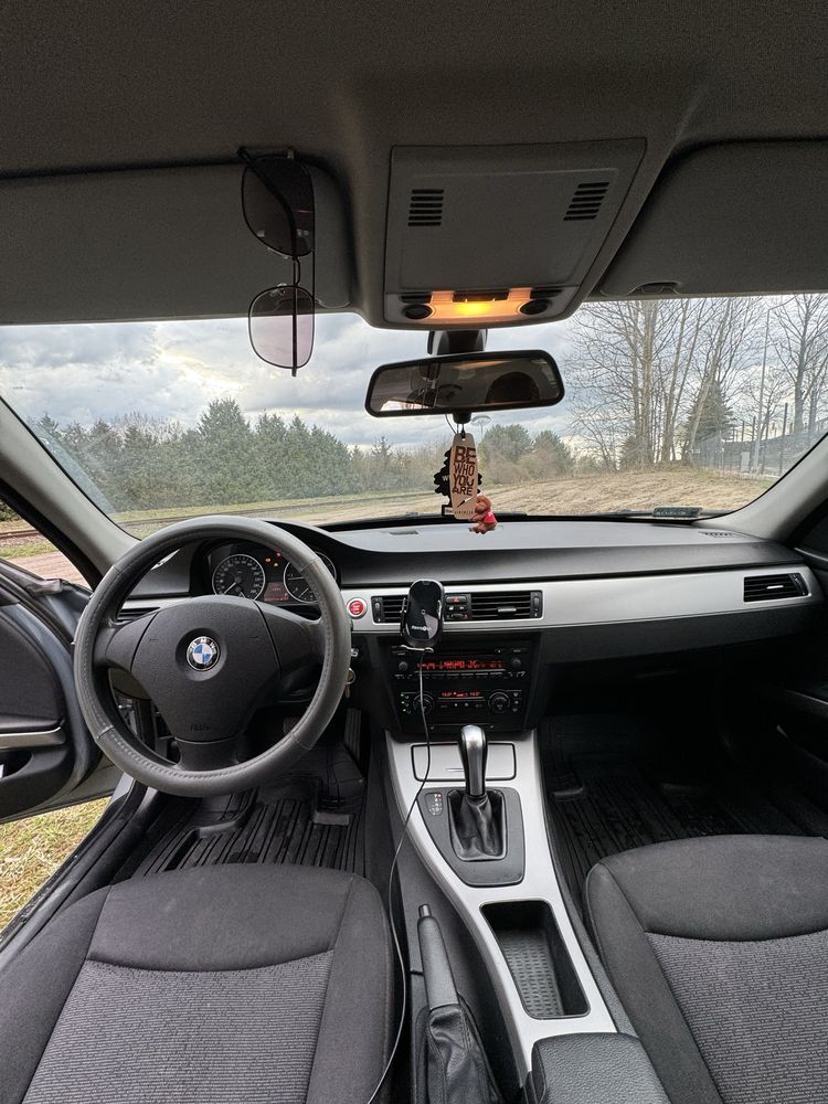 BMW e91 2.0D 143KM kombi HAK automat alufelgi 16” po serwisie