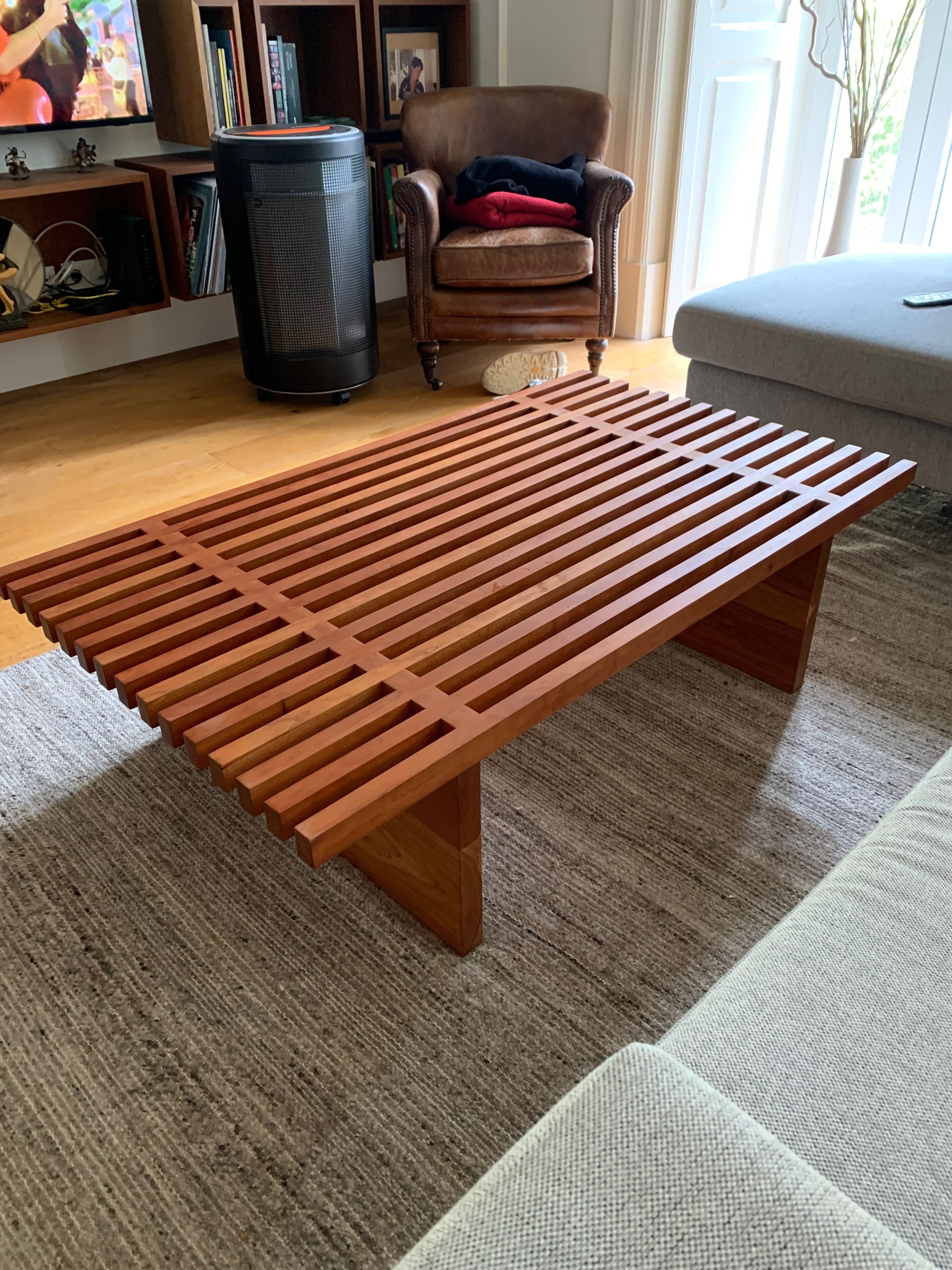 Mesa de centro cerejeira maciça