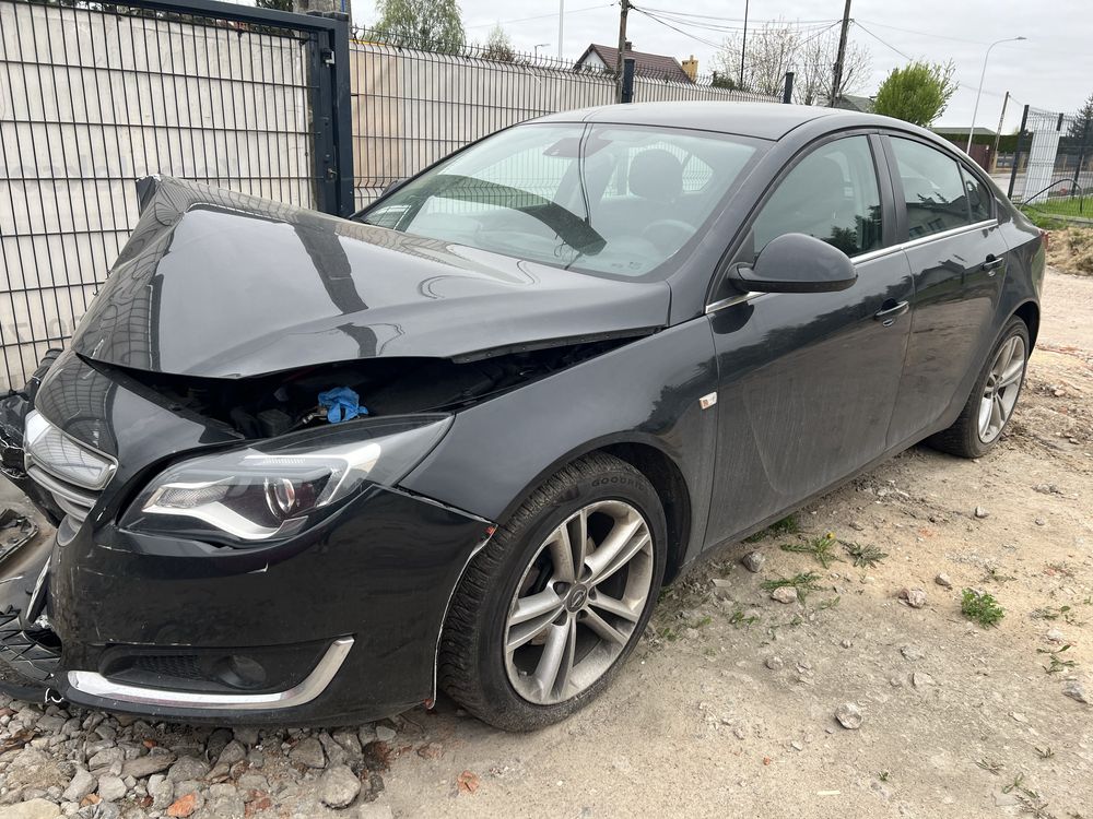 Opel Insignia 2.0 CDTI  rej. 2015 uszkodzony odpala salon PL