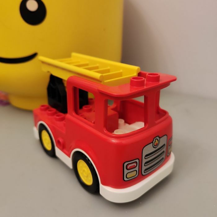 Lego duplo wóz strażacki