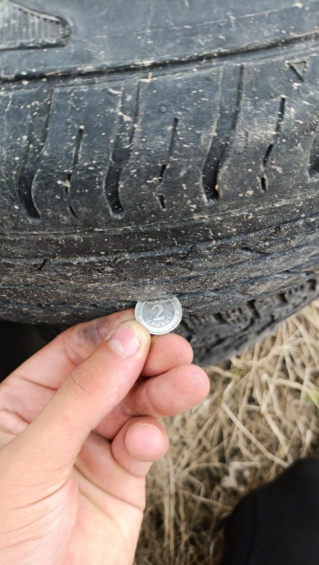 Продам титани на резині