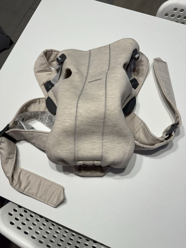 BABYBJORN MINI 3D Jersey – nosidełko dla noworodków