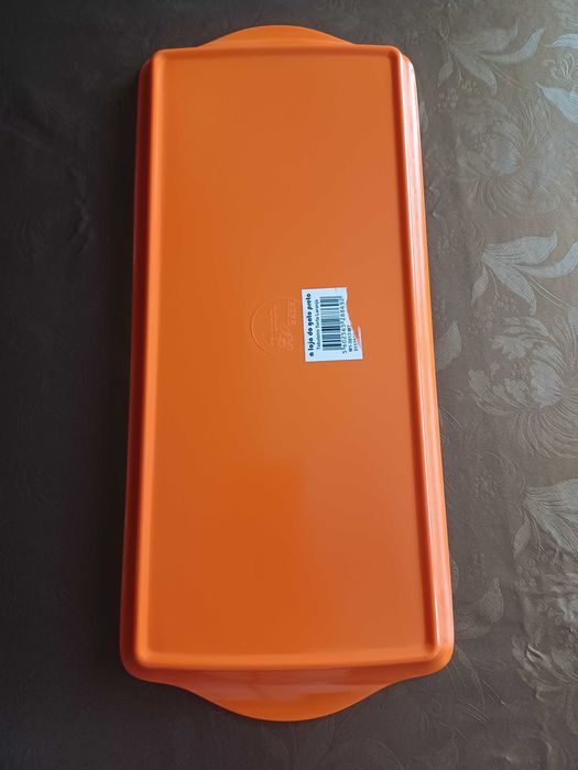 Tabuleiro para bolos em retangular do GATO PRETO - Nova