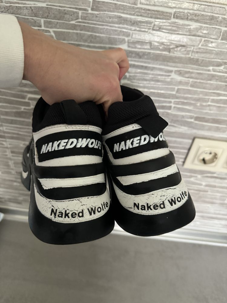 Продам кеды Naked wolf