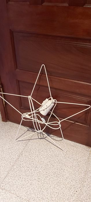 Candeeiro para quarto de criança.