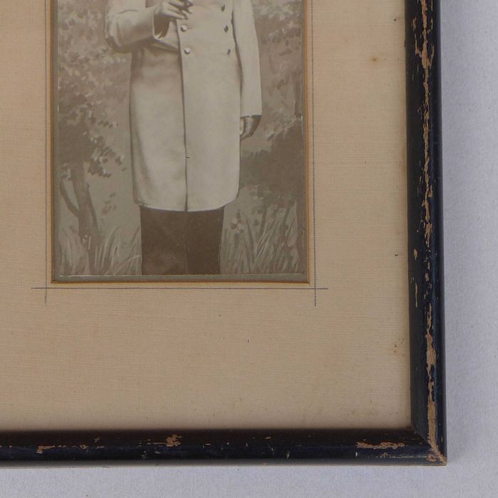 Oryginalne stare zdjęcie, stara fotografia w ramce  Żołnierz