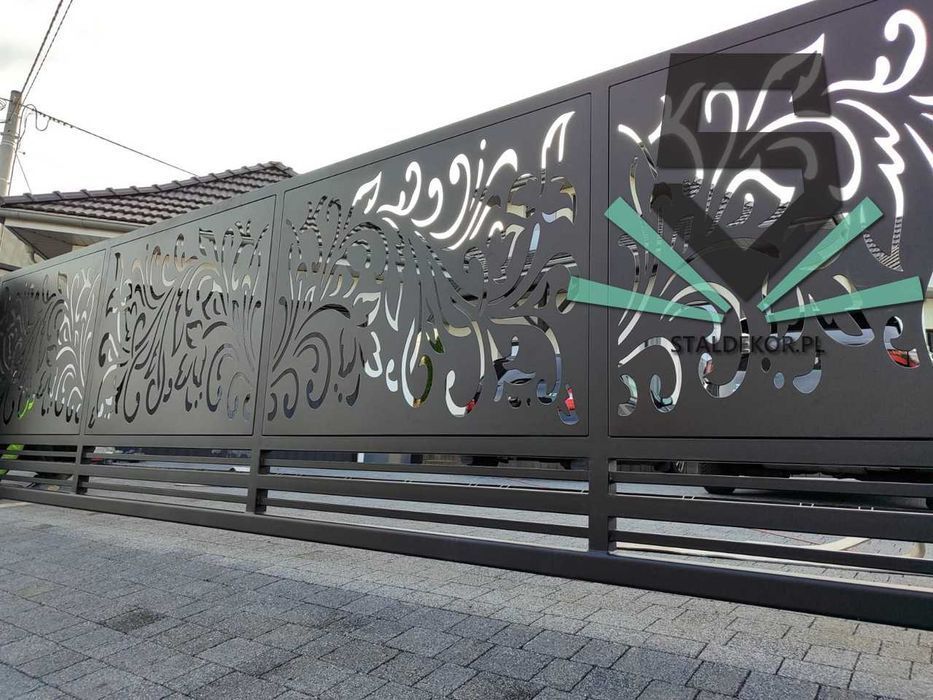 Brama przesuwna 5x1,7m wycinana laserowo, CNC,  panelowa.