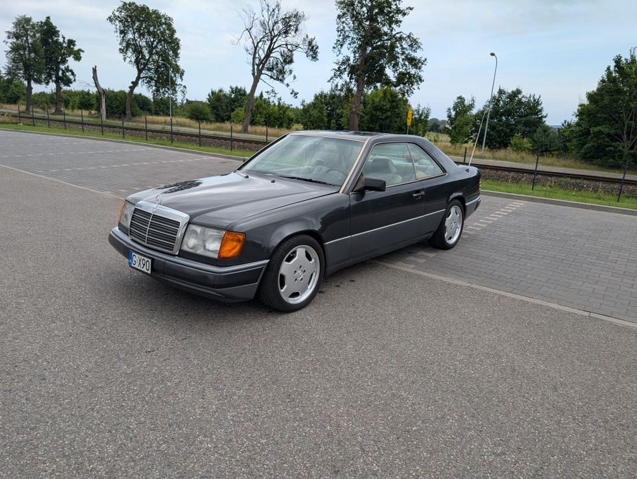 Mercedes 124 coupe 3.0 Benz