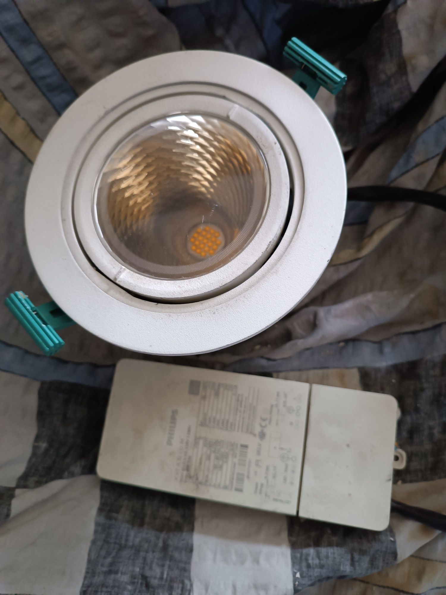 Lampy z demontarzu